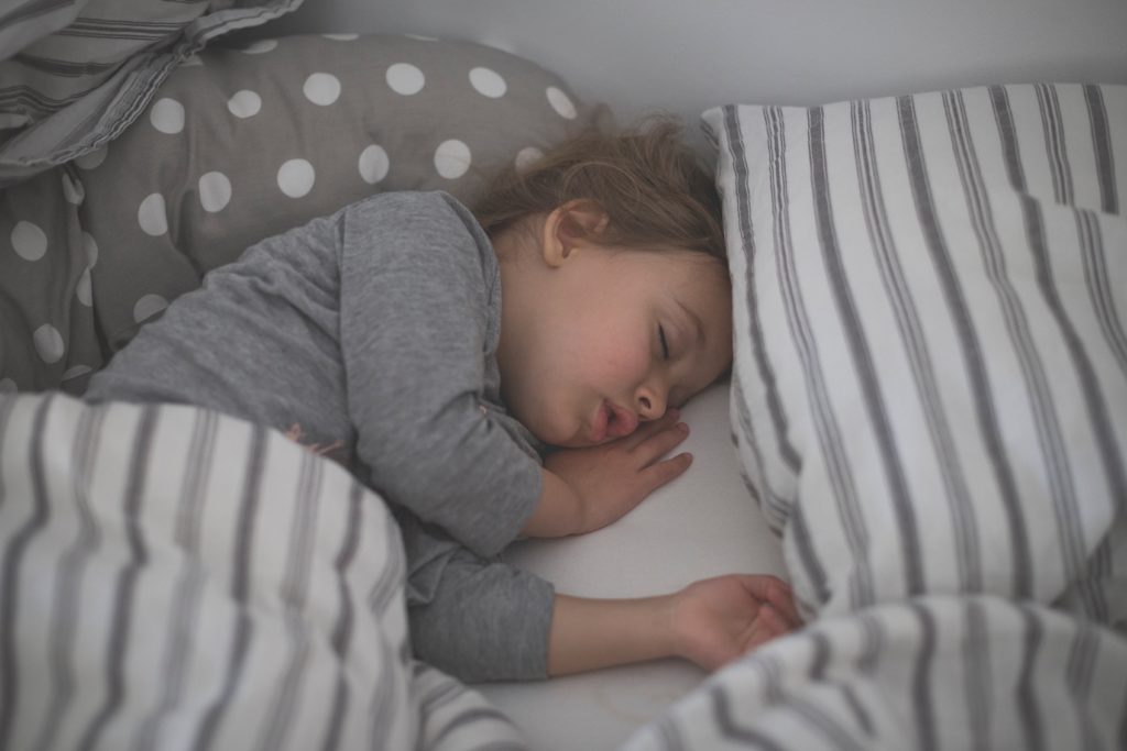 קשיי שינה אצל ילדים עם הפרעת קשב – איך לא להיכנס למלחמות בכל ערב מחדש